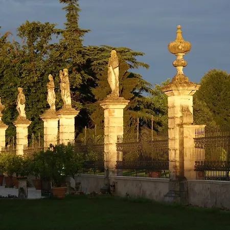 Ghislanzoni 公寓 *