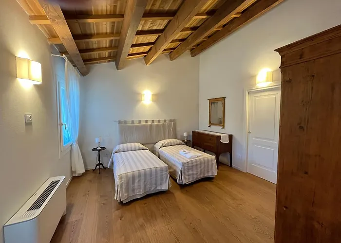 Ghislanzoni Apartment *