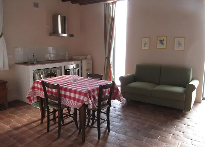 Ghislanzoni شقة *